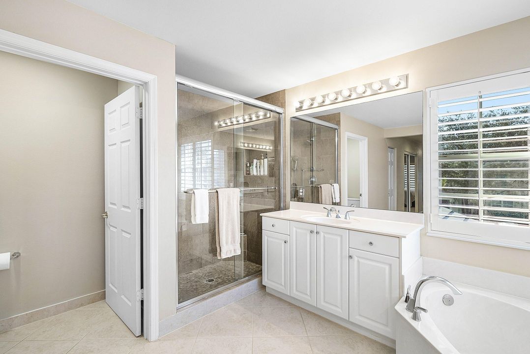 Active With Contract: $1,049,900 (5 beds, 3 baths, 2893 Square Feet)