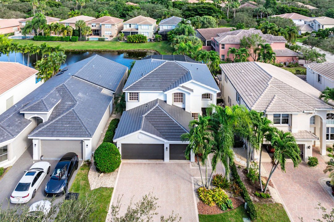 Active With Contract: $1,049,900 (5 beds, 3 baths, 2893 Square Feet)