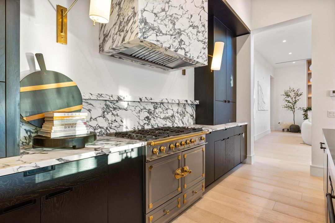 En Venta: $5,490,000 (4 camas, 3 baños, 4842 Pies cuadrados)