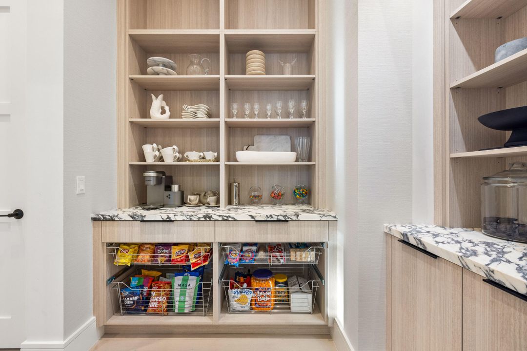 En Venta: $5,490,000 (4 camas, 3 baños, 4842 Pies cuadrados)