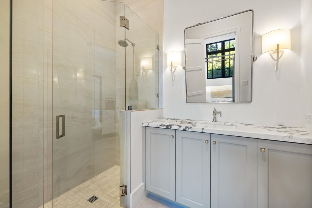 En Venta: $5,490,000 (4 camas, 3 baños, 4842 Pies cuadrados)