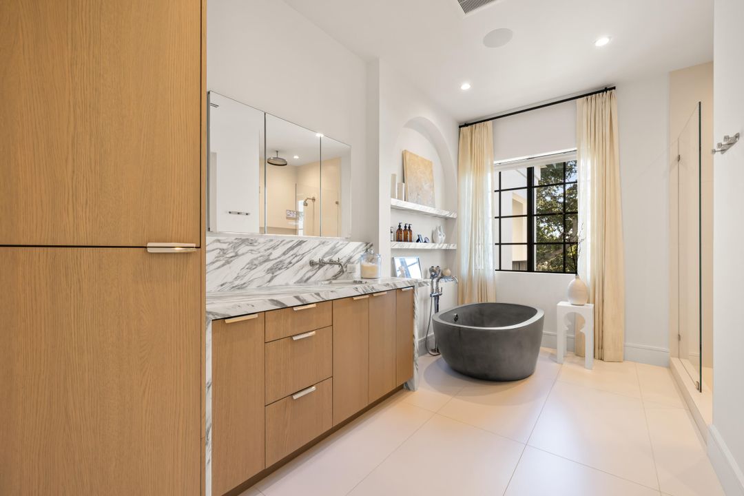 En Venta: $5,490,000 (4 camas, 3 baños, 4842 Pies cuadrados)