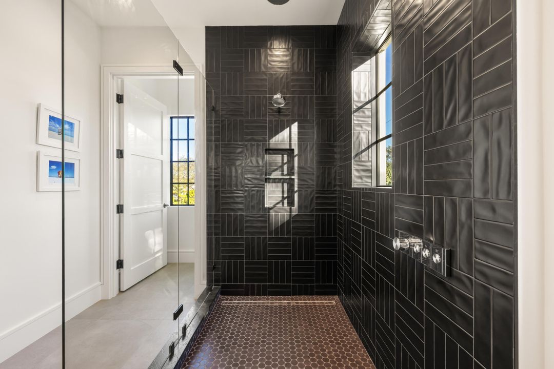 En Venta: $5,490,000 (4 camas, 3 baños, 4842 Pies cuadrados)