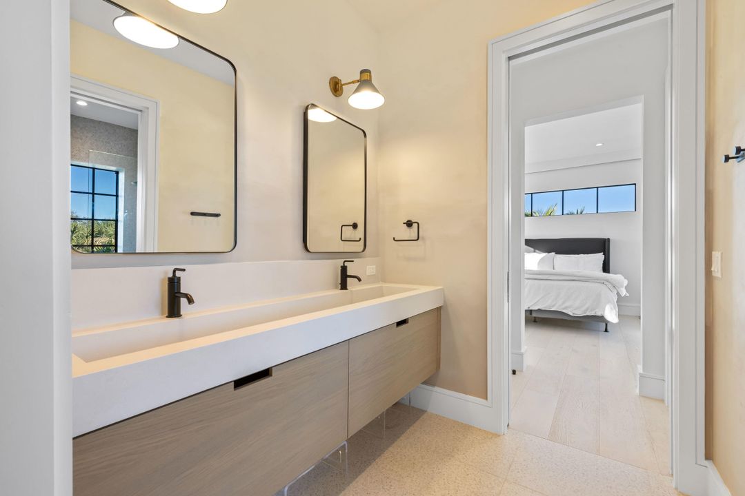 En Venta: $5,490,000 (4 camas, 3 baños, 4842 Pies cuadrados)