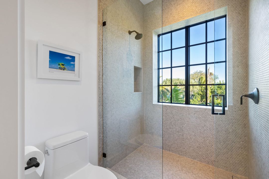 En Venta: $5,490,000 (4 camas, 3 baños, 4842 Pies cuadrados)