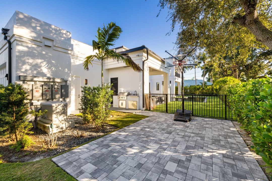 En Venta: $5,490,000 (4 camas, 3 baños, 4842 Pies cuadrados)