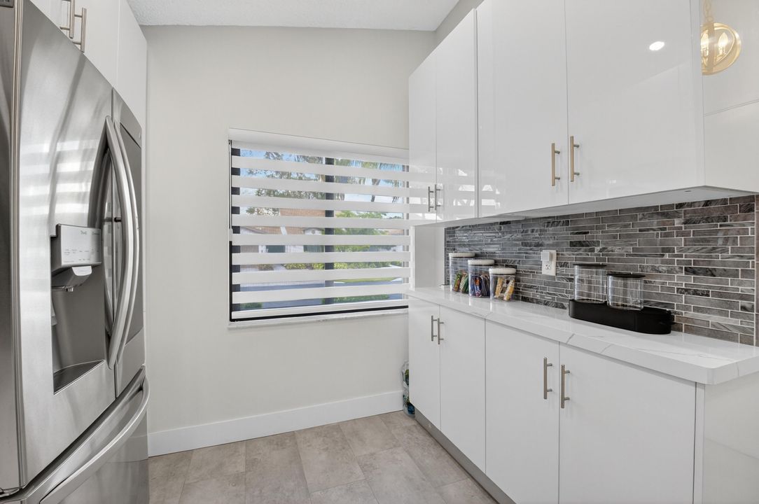 For Sale: $364,900 (2 beds, 2 baths, 1148 Square Feet)