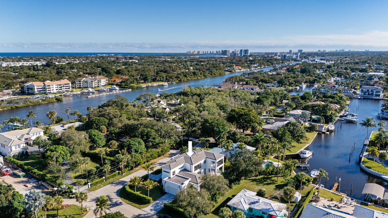 En Venta: $5,490,000 (4 camas, 3 baños, 4842 Pies cuadrados)