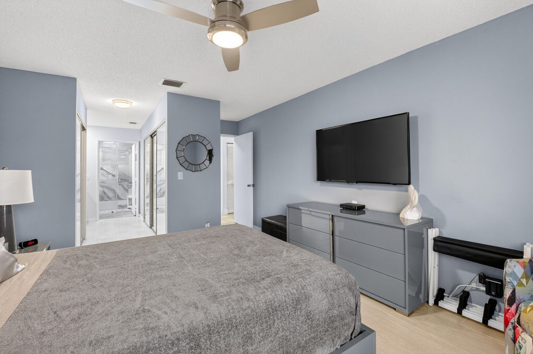 For Sale: $364,900 (2 beds, 2 baths, 1148 Square Feet)