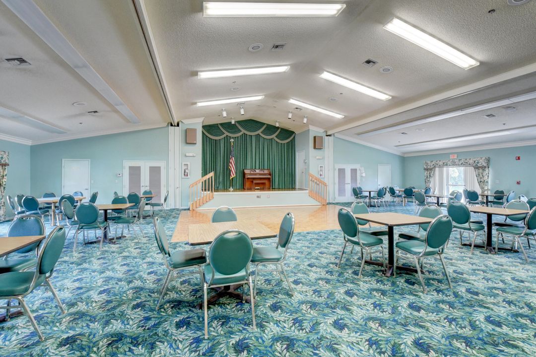 For Sale: $364,900 (2 beds, 2 baths, 1148 Square Feet)