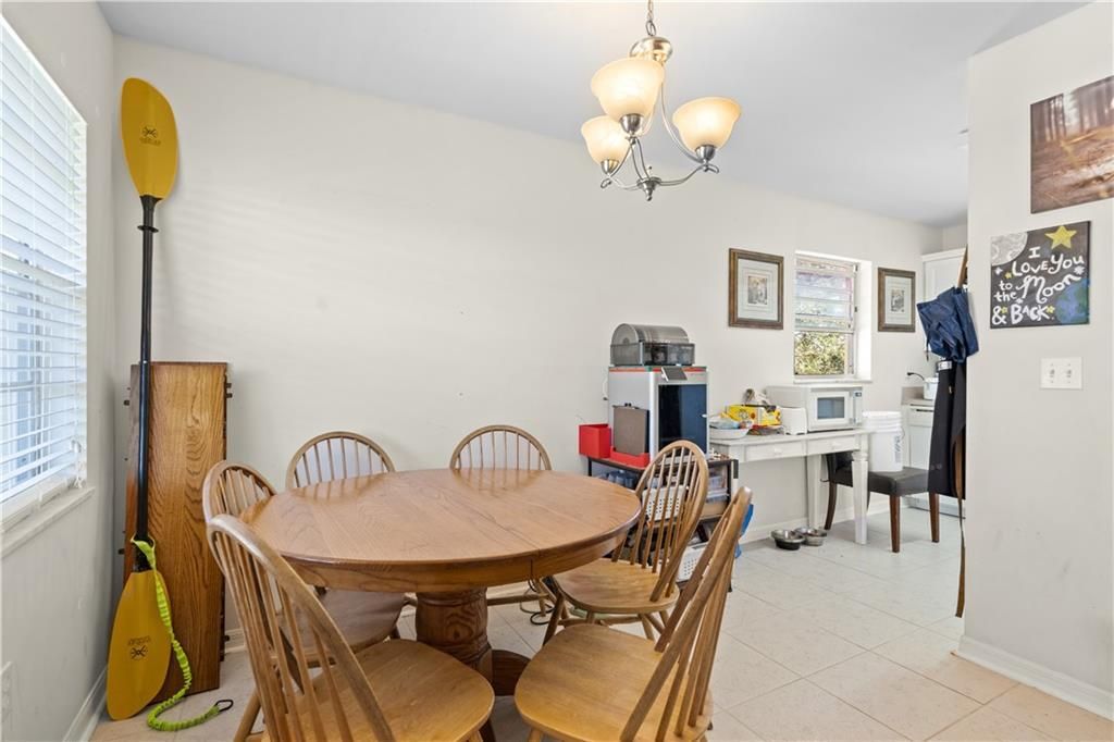 For Sale: $104,999 (1 beds, 1 baths, 750 Square Feet)