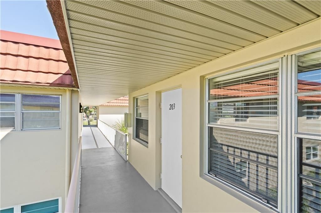 For Sale: $104,999 (1 beds, 1 baths, 750 Square Feet)