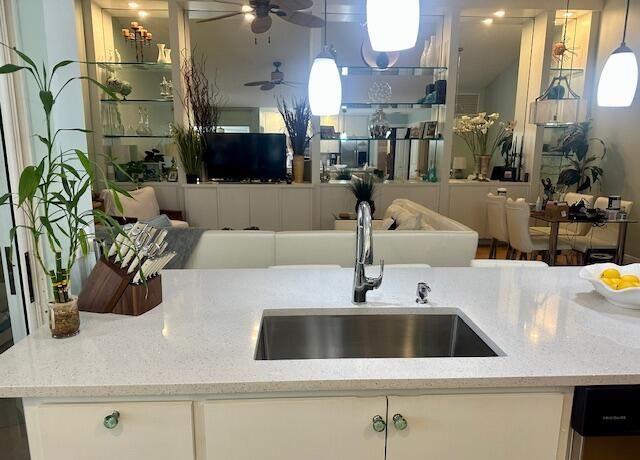 В аренду: $3,100 (2 спален, 2 ванн, 1152 Квадратных фут)