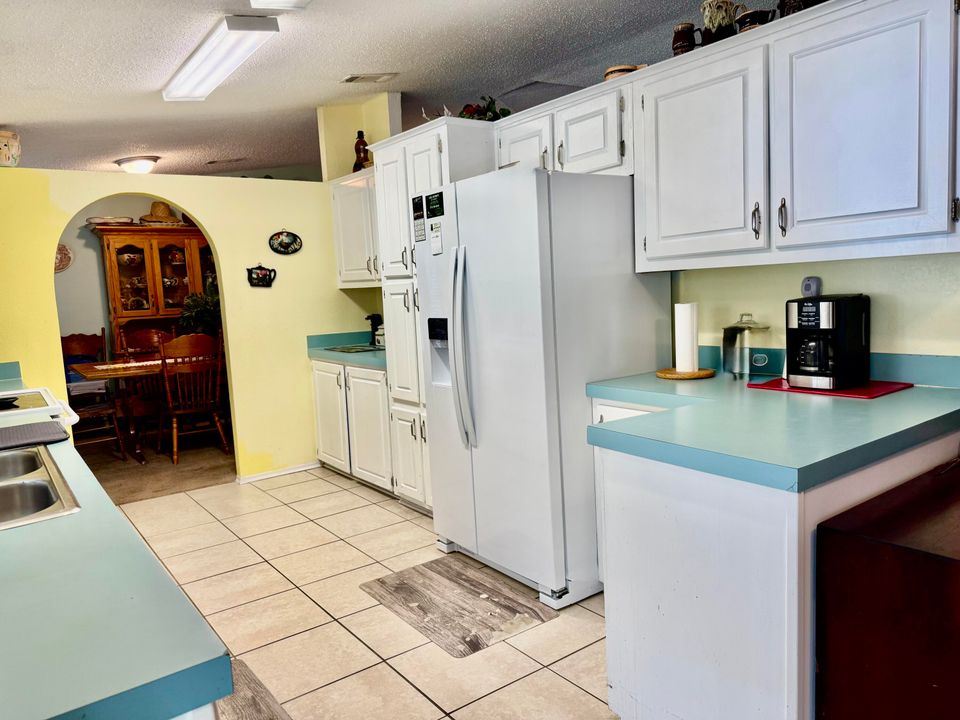 For Sale: $399,000 (3 beds, 2 baths, 1779 Square Feet)