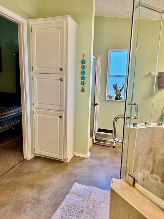 For Sale: $399,000 (3 beds, 2 baths, 1779 Square Feet)