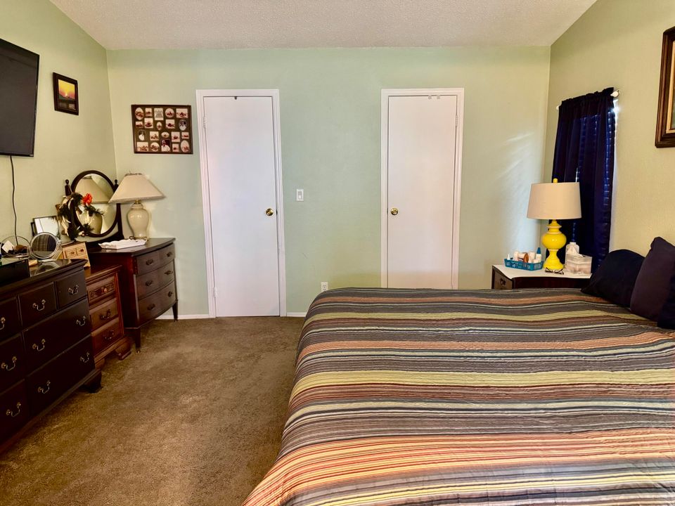 For Sale: $399,000 (3 beds, 2 baths, 1779 Square Feet)