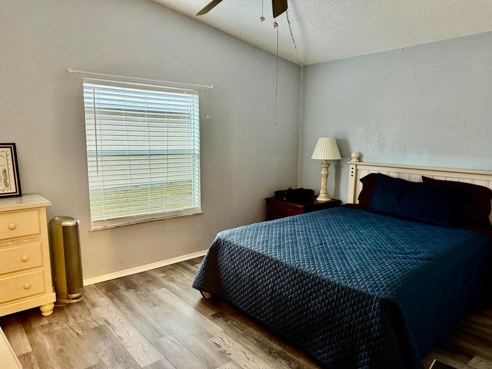 For Sale: $399,000 (3 beds, 2 baths, 1779 Square Feet)