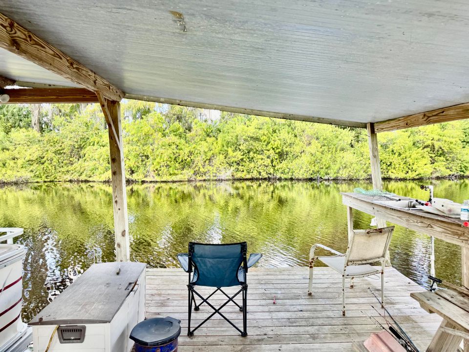 For Sale: $399,000 (3 beds, 2 baths, 1779 Square Feet)