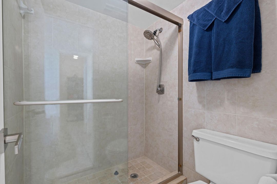 For Sale: $282,000 (2 beds, 2 baths, 1175 Square Feet)