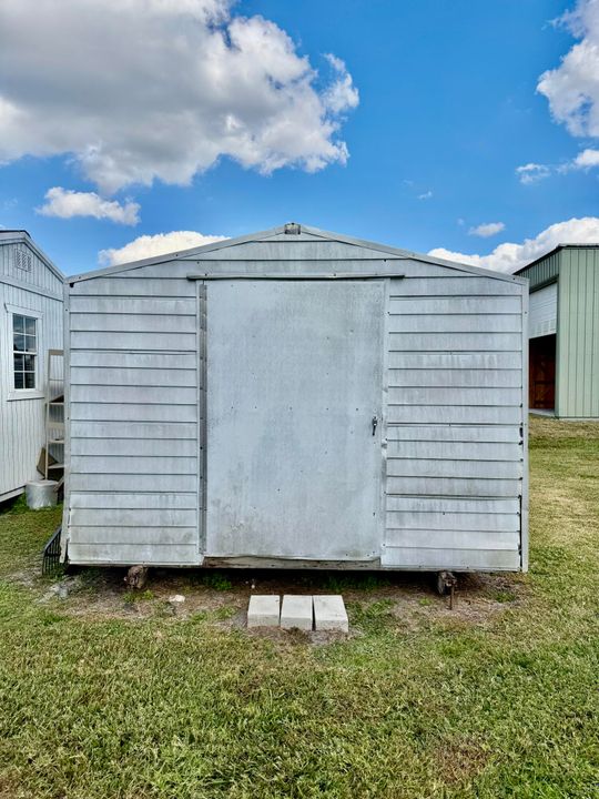 For Sale: $399,000 (3 beds, 2 baths, 1779 Square Feet)