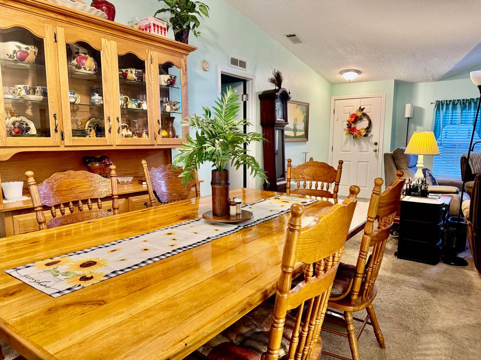 For Sale: $399,000 (3 beds, 2 baths, 1779 Square Feet)