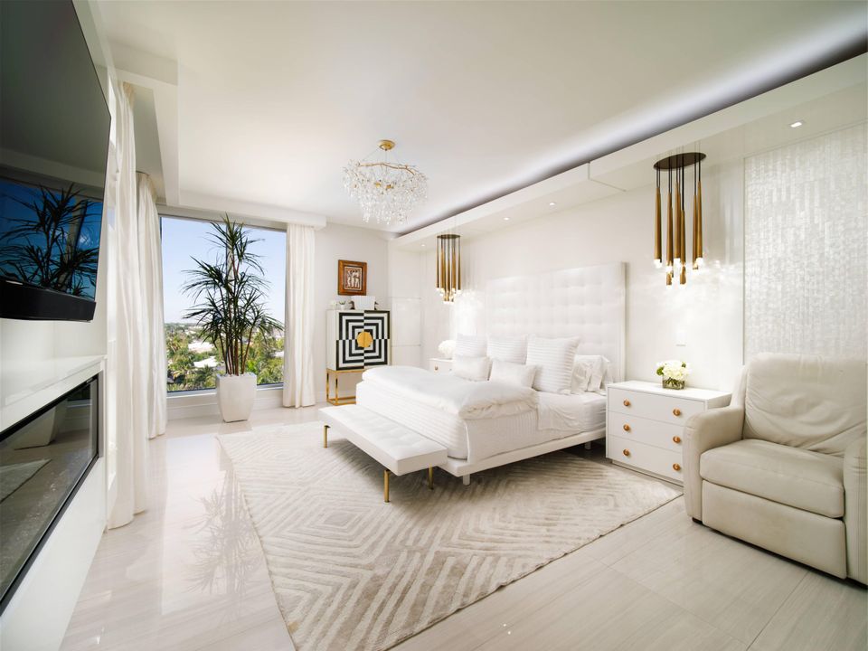 For Rent: $20,000 (3 beds, 3 baths, 2686 Square Feet)