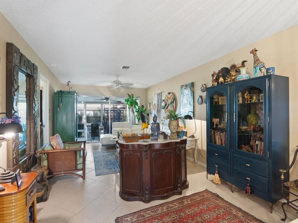 For Sale: $169,900 (2 beds, 2 baths, 1196 Square Feet)