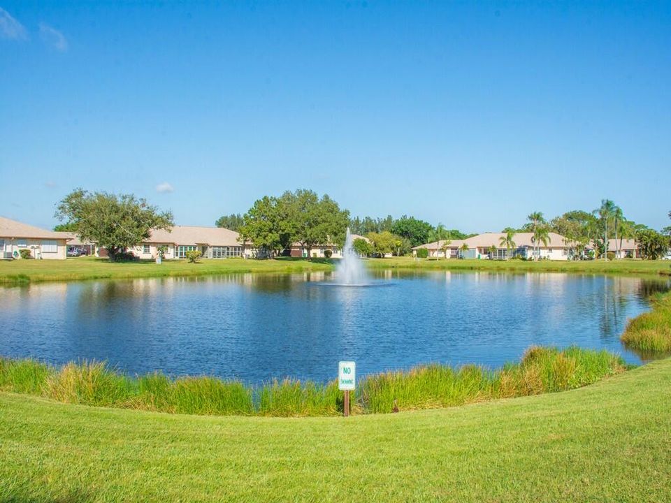 For Sale: $169,900 (2 beds, 2 baths, 1196 Square Feet)