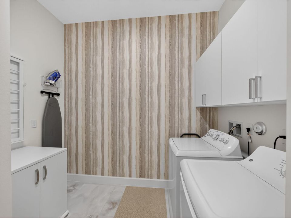 На продажу: $1,200,000 (3 спален, 3 ванн, 2736 Квадратных фут)