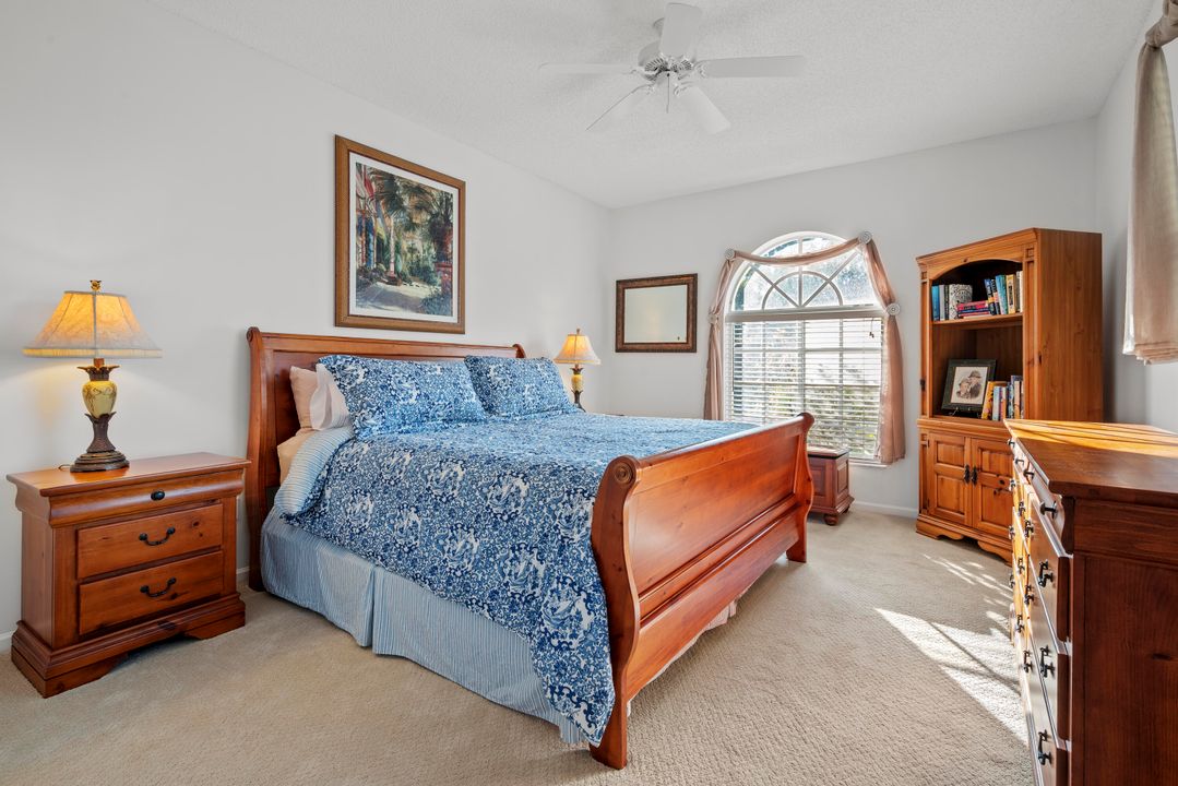 合同活跃: $689,000 (3 贝兹, 2 浴室, 2012 平方英尺)