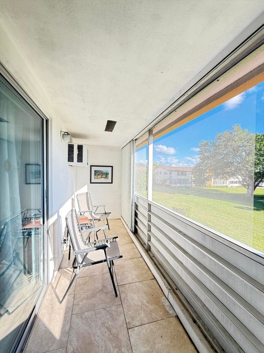 待售: $89,999 (1 贝兹, 1 浴室, 683 平方英尺)