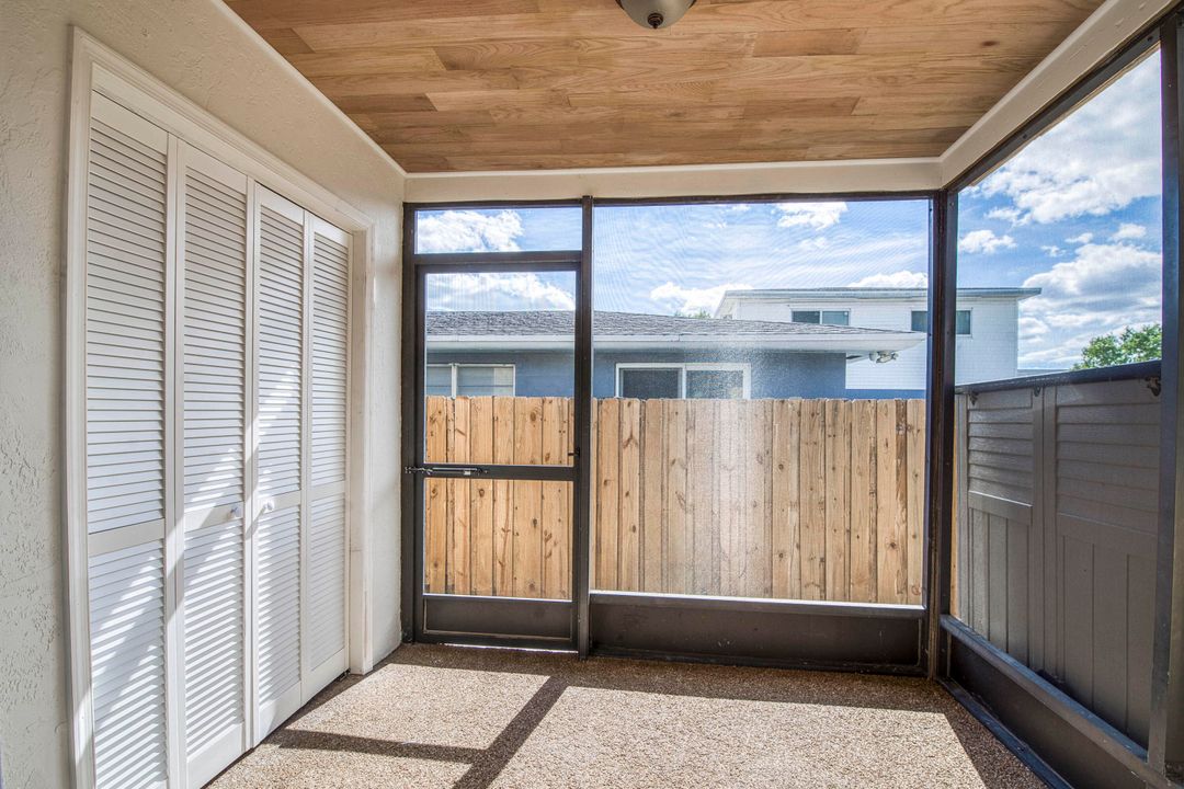 待售: $275,000 (2 贝兹, 2 浴室, 1008 平方英尺)