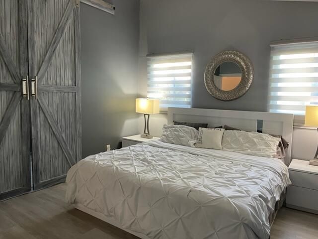 For Sale: $384,999 (2 beds, 2 baths, 1245 Square Feet)