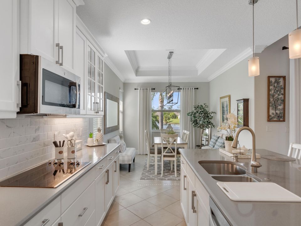 For Sale: $550,000 (2 beds, 2 baths, 2082 Square Feet)