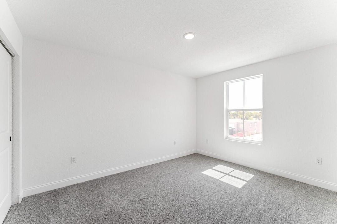 На продажу: $489,995 (3 спален, 2 ванн, 1986 Квадратных фут)