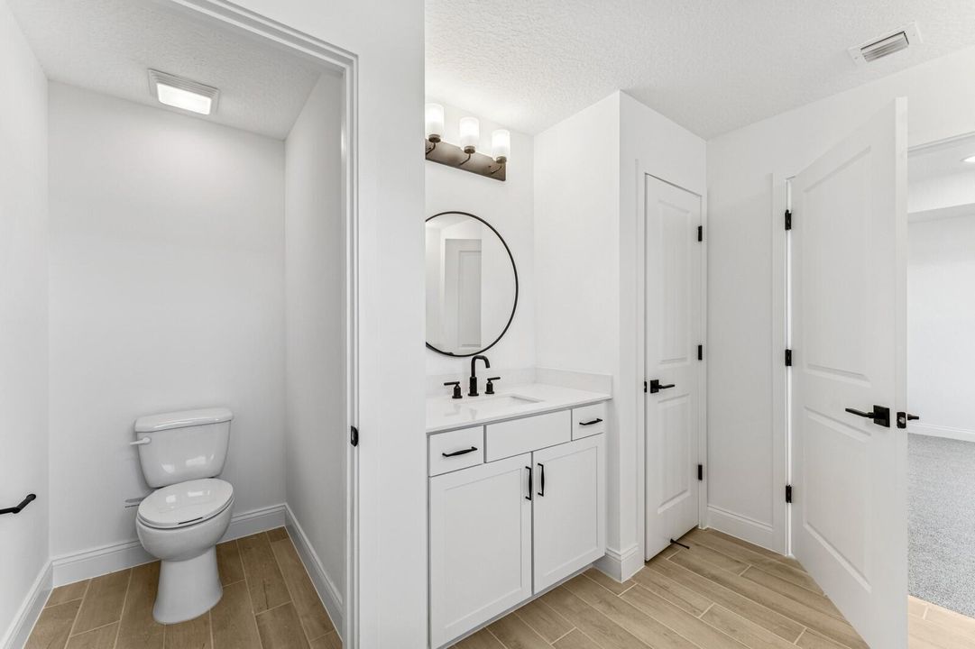 На продажу: $489,995 (3 спален, 2 ванн, 1986 Квадратных фут)