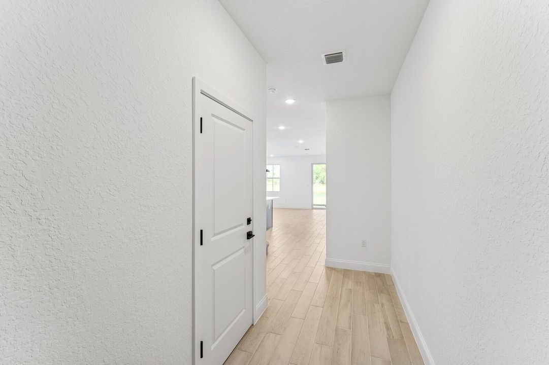 На продажу: $489,995 (3 спален, 2 ванн, 1986 Квадратных фут)