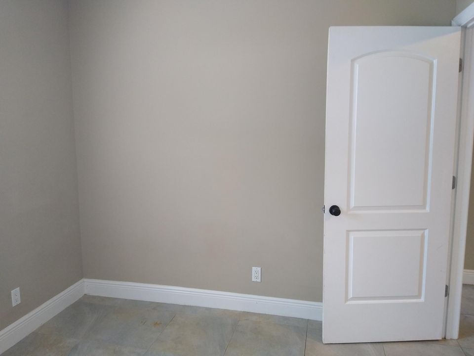 Под контрактом: $1,650 (2 спален, 1 ванн, 1000 Квадратных фут)