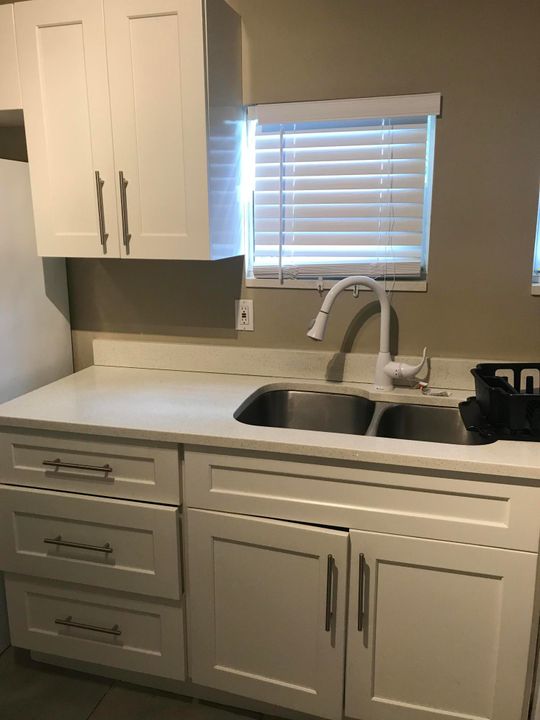 Под контрактом: $1,650 (2 спален, 1 ванн, 1000 Квадратных фут)