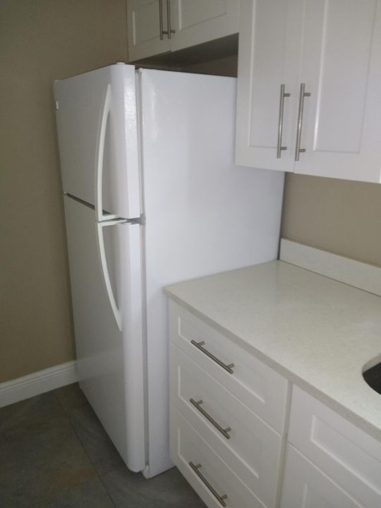 Под контрактом: $1,650 (2 спален, 1 ванн, 1000 Квадратных фут)