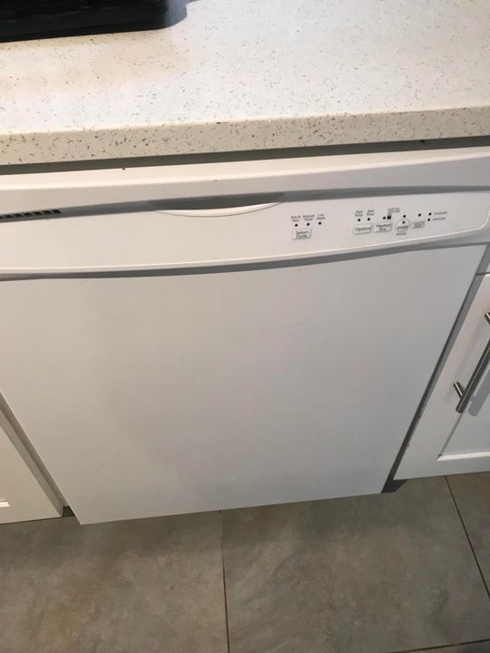 Под контрактом: $1,650 (2 спален, 1 ванн, 1000 Квадратных фут)