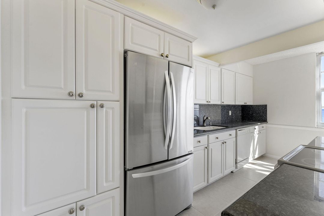 待售: $1,750,000 (3 贝兹, 2 浴室, 1800 平方英尺)