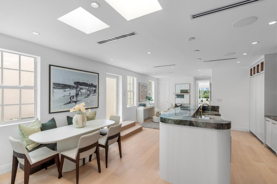 На продажу: $11,800,000 (0 спален, 0 ванн, 4213 Квадратных фут)