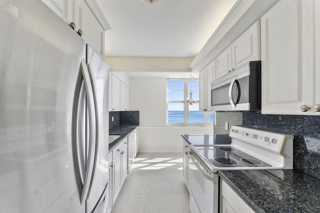 待售: $1,750,000 (3 贝兹, 2 浴室, 1800 平方英尺)