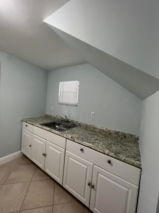 En Renta: $1,475 (6 camas, 5 baños, 500 Pies cuadrados)