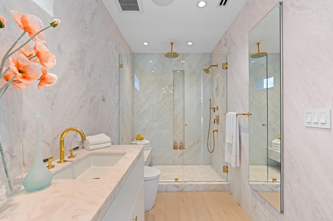 На продажу: $11,800,000 (0 спален, 0 ванн, 4213 Квадратных фут)