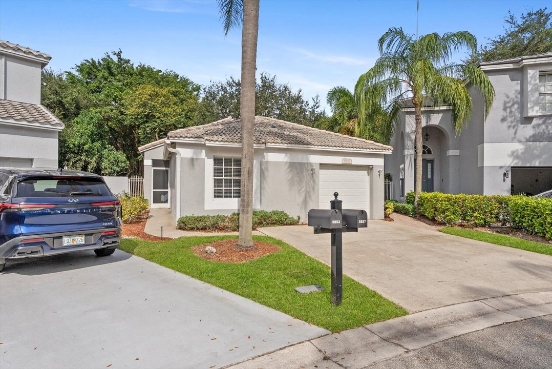 For Sale: $495,000 (3 beds, 2 baths, 1251 Square Feet)