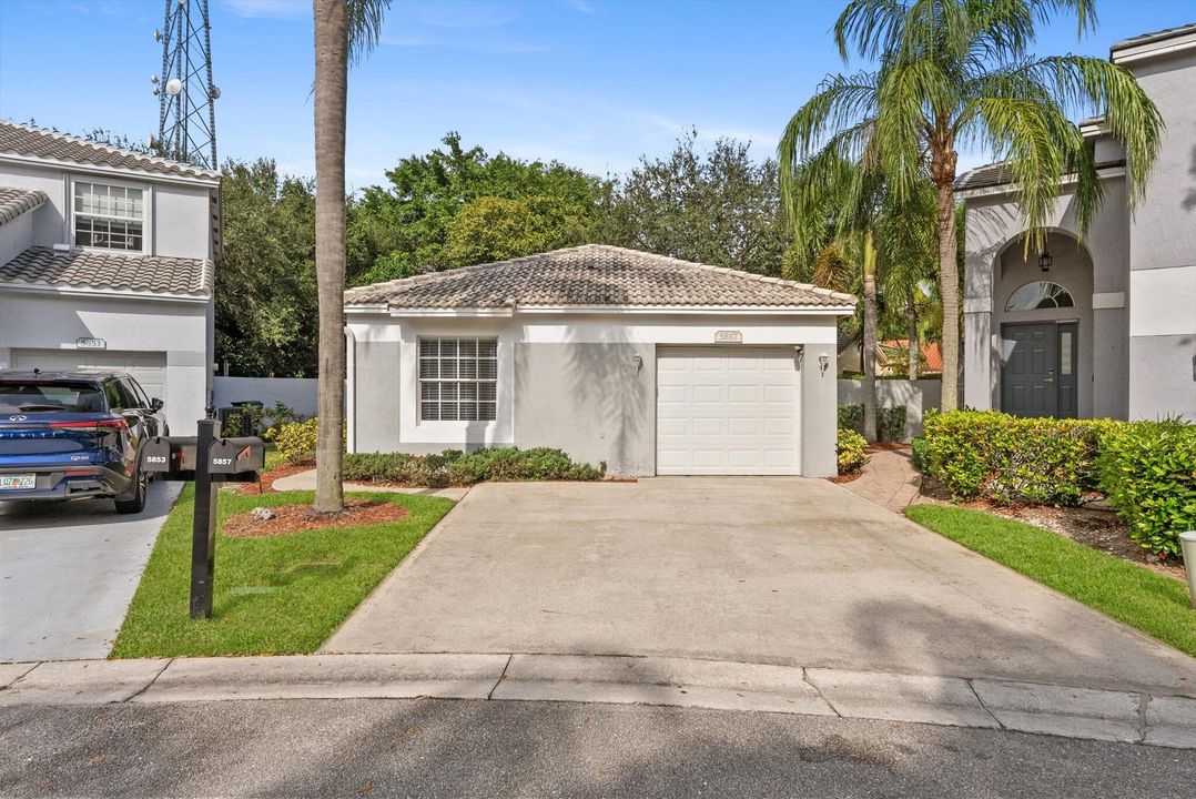 For Sale: $495,000 (3 beds, 2 baths, 1251 Square Feet)