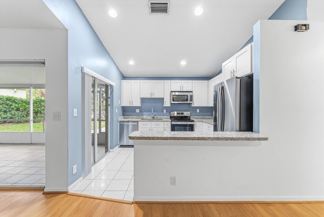 For Sale: $495,000 (3 beds, 2 baths, 1251 Square Feet)