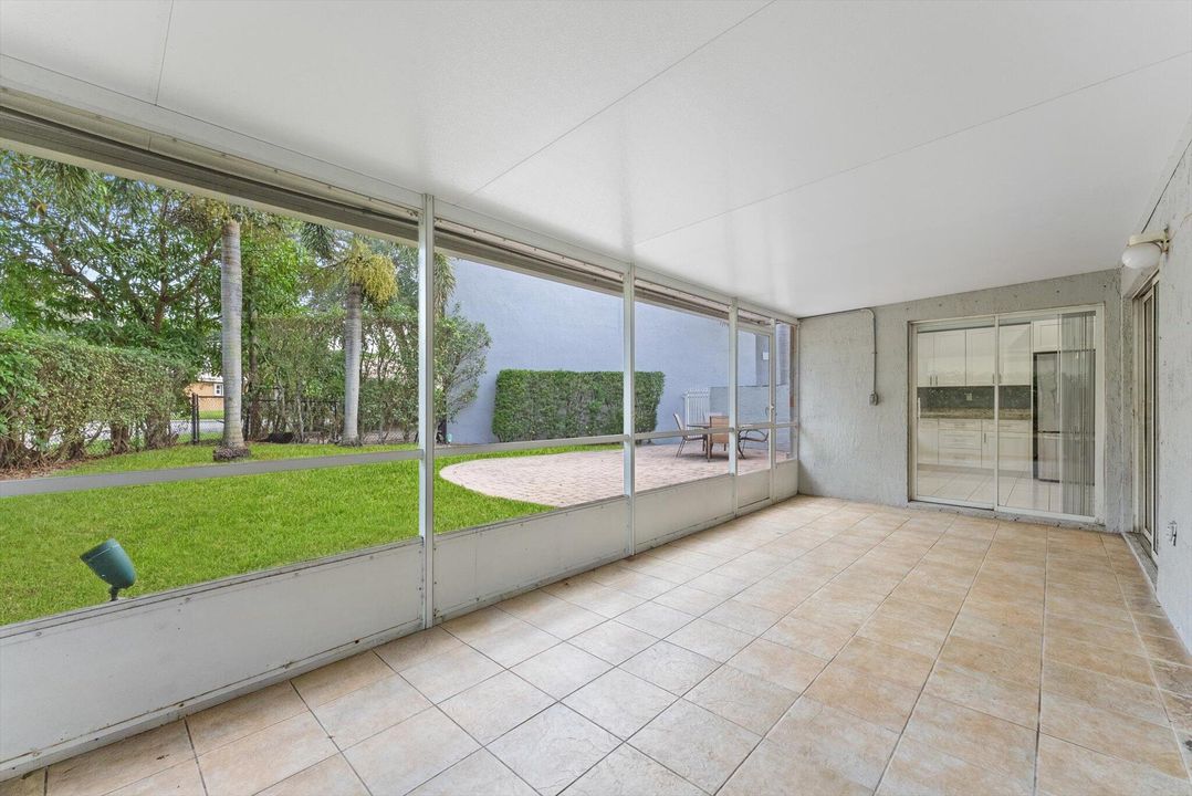 For Sale: $495,000 (3 beds, 2 baths, 1251 Square Feet)